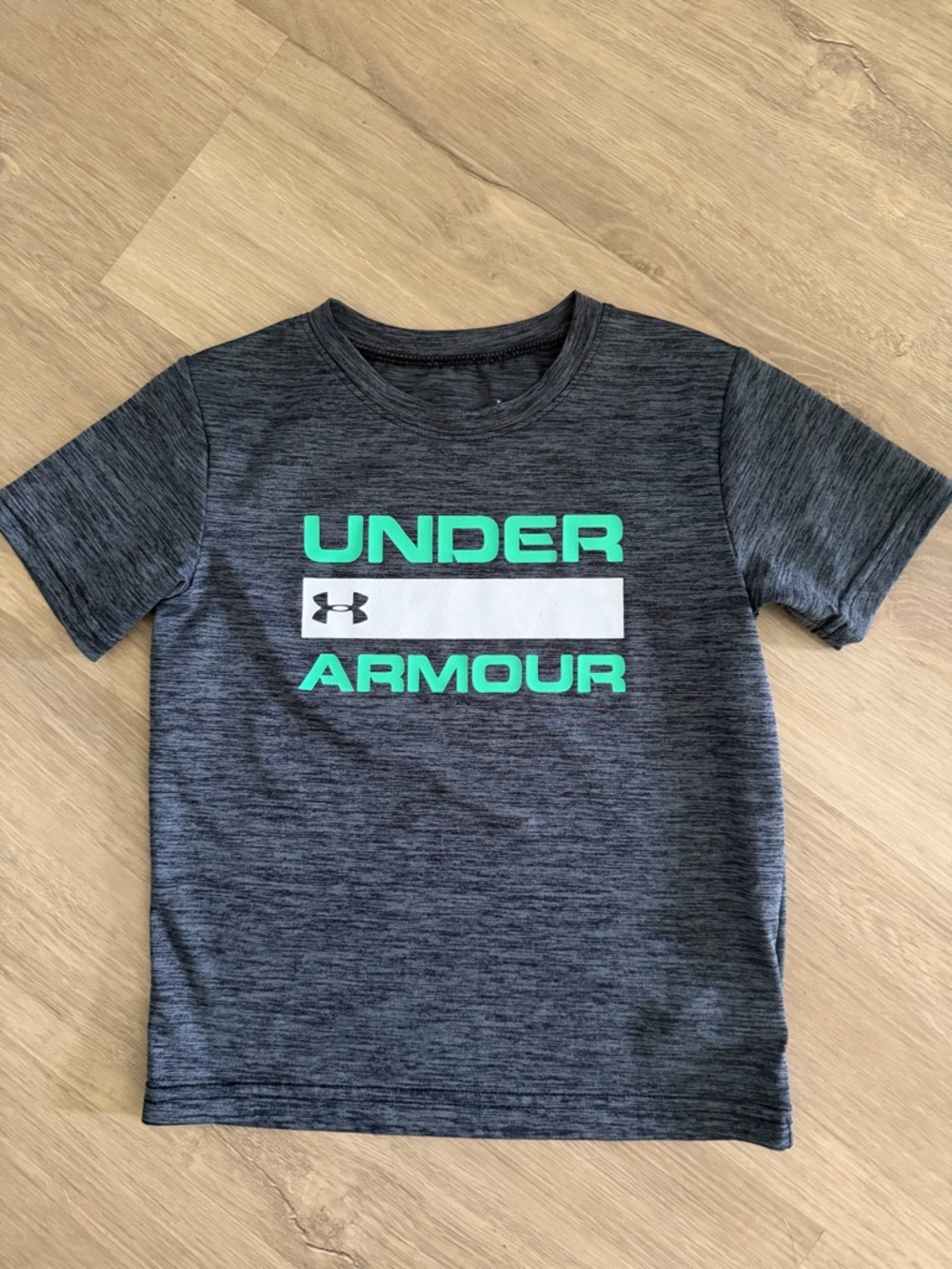 Under Armour Boys Size 5 Tee